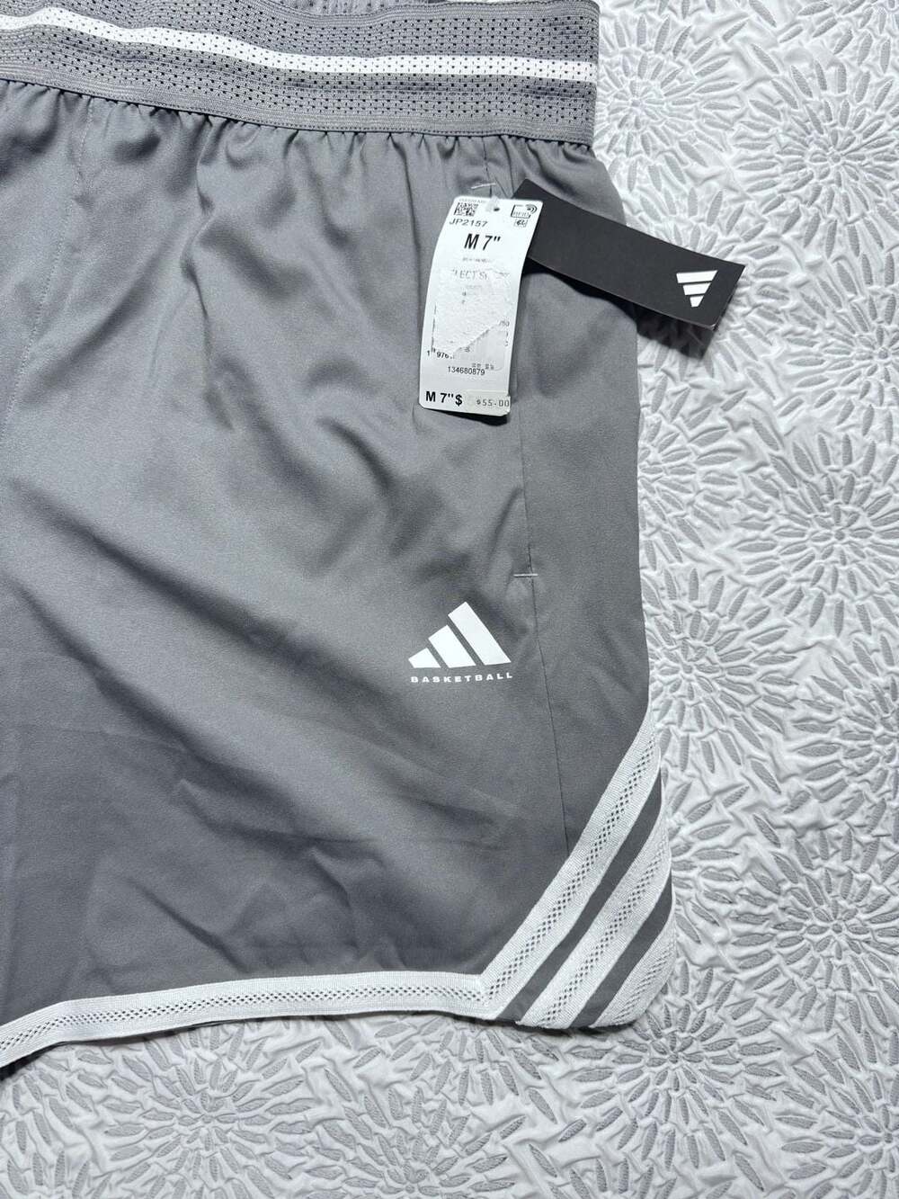 Adidas Basketball Men’s M 7-Inch Loose Fit Performance Shorts Grey - Picture 2 of 7